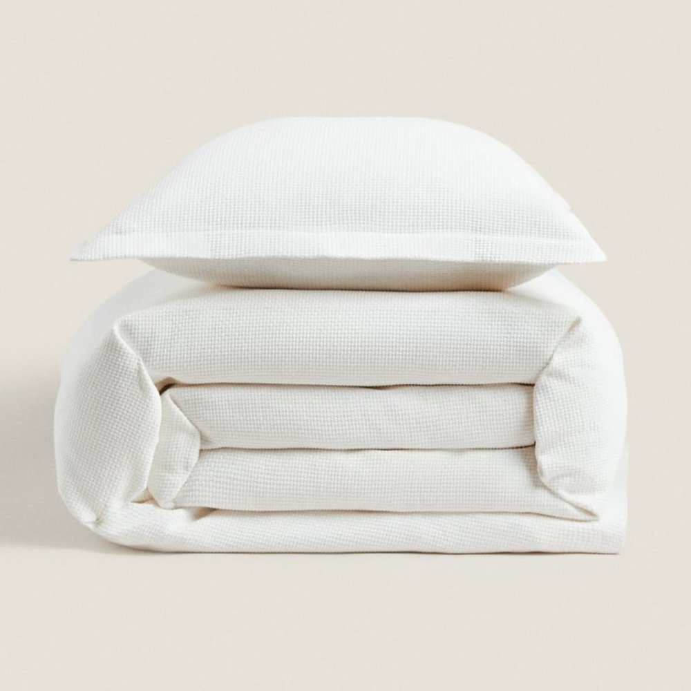 Zara White Bedding Set - Picture 2 of 5